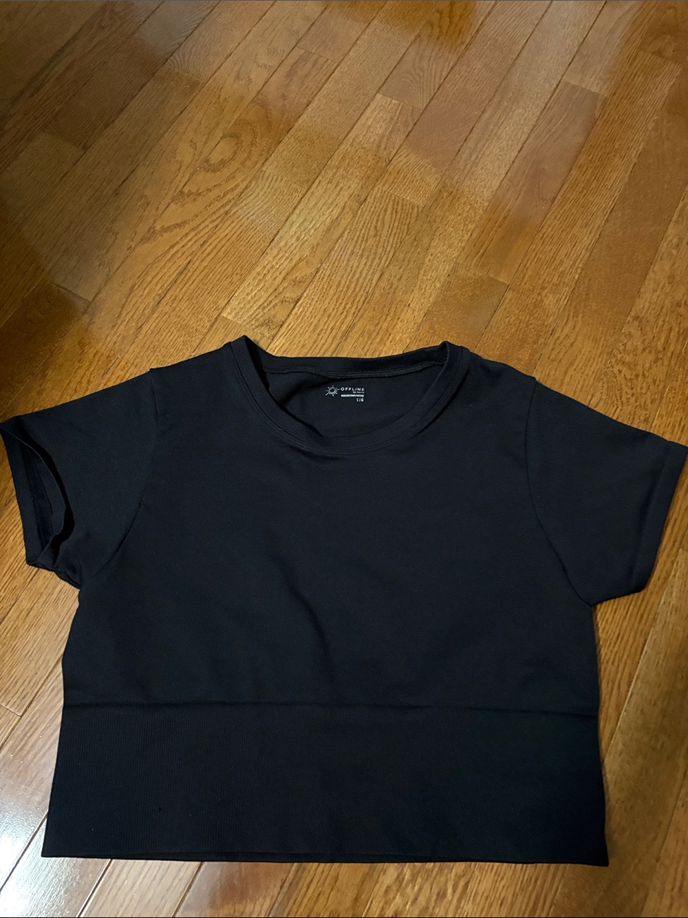 Offline by Aerie Black Women's Crewneck Crop Top large